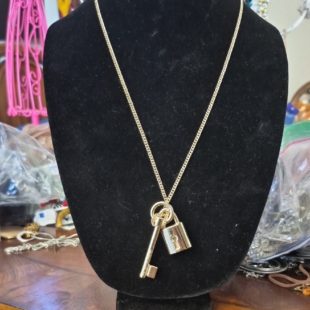 Victoria's Secret Gold Key Pendant Necklace